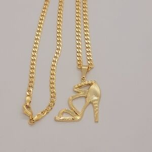 Brand New Brazilian 18k Gold Filled High Heel Shoe Necklace
